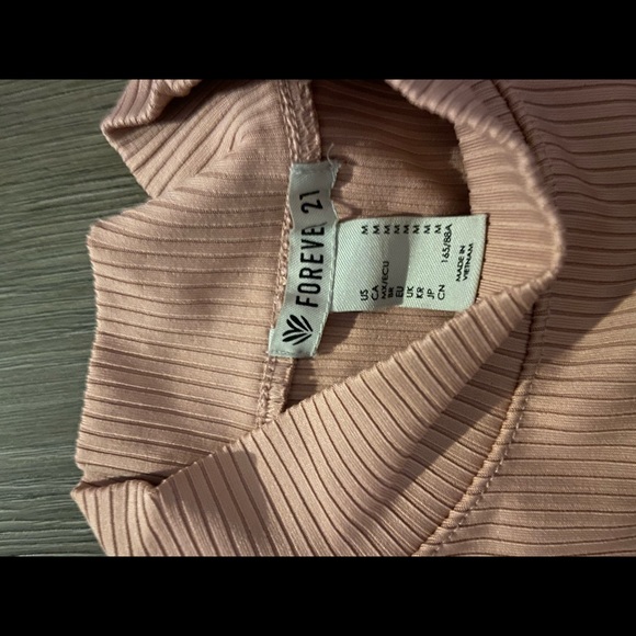 Forever 21 sport bra/ gym shirt - Picture 2 of 2